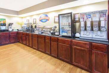 هتل Baymont By Wyndham Muskegon