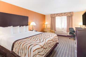 هتل Baymont By Wyndham Muskegon