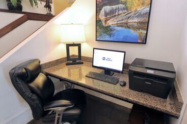 هتل Best Western Chieftain Inn