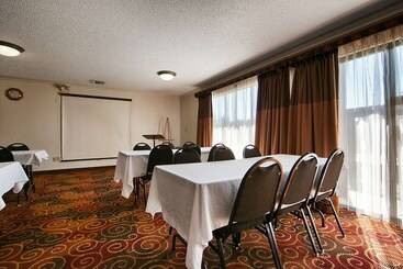 هتل Best Western Chieftain Inn