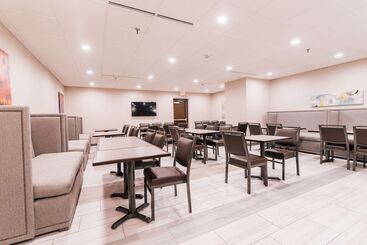 هتل Best Western Plus Executive Residency Waterloo & Cedar Falls