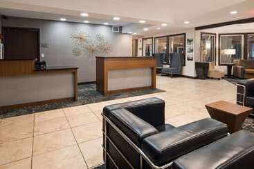 هتل Best Western Toledo South Maumee