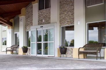 هتل Best Western Toledo South Maumee
