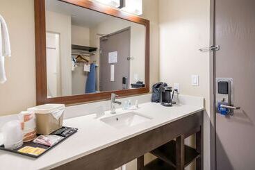 هتل Comfort Inn