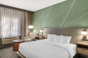 هتل Comfort Inn & Suites Louisville Airport Fair & Expo