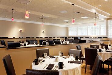 Hotell Doubletree By Hilton Cape Cod Hyannis
