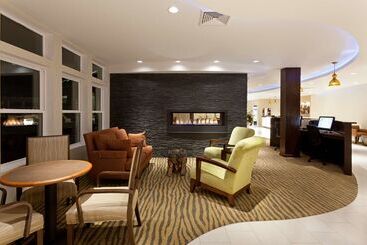 Hotell Doubletree By Hilton Cape Cod Hyannis