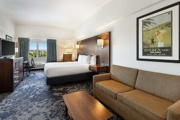 Hotell Doubletree By Hilton Cape Cod Hyannis