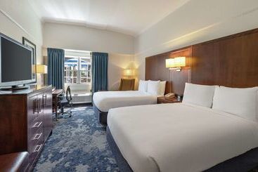Hotell Doubletree By Hilton Cape Cod Hyannis