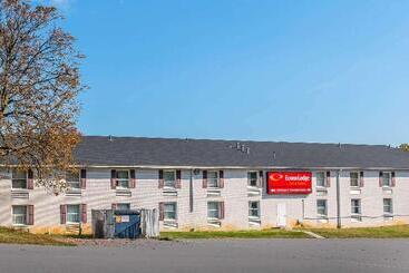 هتل Econo Lodge Airport