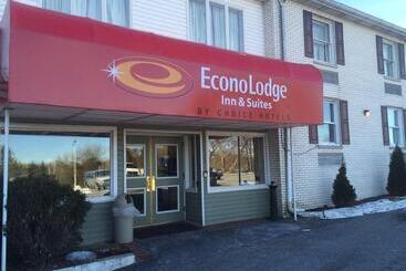 هتل Econo Lodge Airport