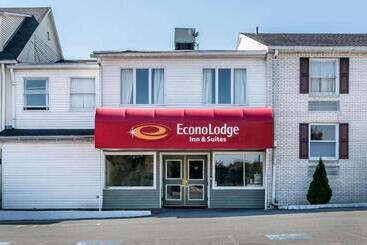 هتل Econo Lodge Airport