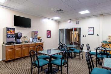 هتل Econo Lodge Kingsville