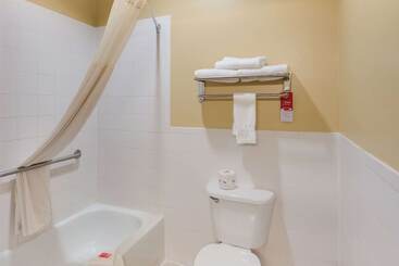 هتل Econo Lodge Lubbock I27