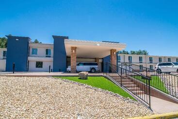 Elevate Hotel At Sierra Blanca Ruidoso, Ascend Hotel Collection