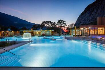 هتل Grand Hôtel Des Bains De Lavey