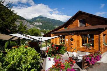 هتل Grand Hôtel Des Bains De Lavey