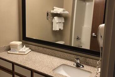 هتل Hawthorn Extended Stay By Wyndham Oak Creek