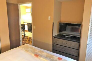 هتل Hawthorn Extended Stay By Wyndham Oak Creek
