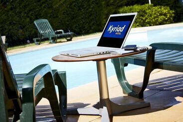هتل Kyriad Marseille Est   Aubagne Gémenos
