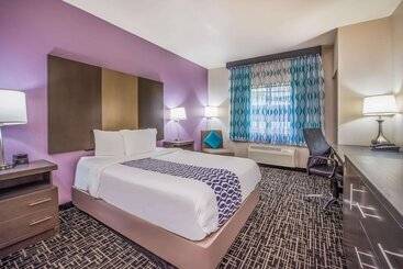 호텔 La Quinta Inn & Suites By Wyndham Fairborn Wright Patterson