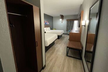 هتل La Quinta Inn & Suites By Wyndham Fayetteville I 95