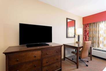 هتل La Quinta By Wyndham Pigeon Forge