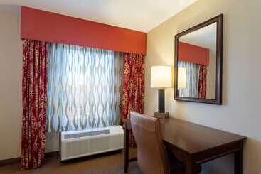 هتل La Quinta By Wyndham Pigeon Forge