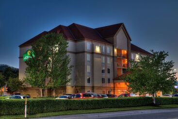 هتل La Quinta By Wyndham Pigeon Forge