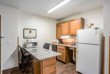 هتل Mainstay Suites Cedar Rapids North  Marion