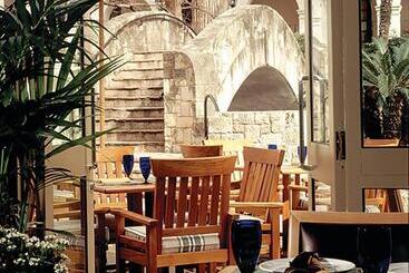 Mokara Hotel & Spa