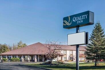 هتل Quality Inn Central Wisconsin Airport
