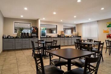 هتل Quality Inn Grand Blanc   Flint South