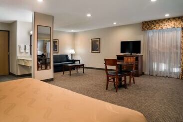 هتل Quality Inn Grand Blanc   Flint South