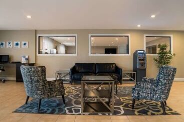 هتل Quality Inn Grand Blanc   Flint South