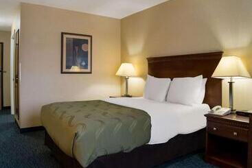 هتل Quality Inn Grand Blanc   Flint South