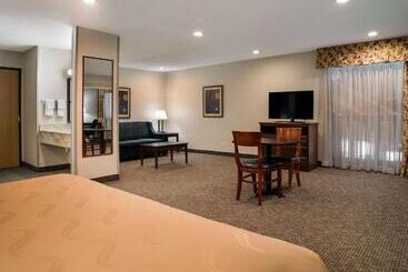 هتل Quality Inn Grand Blanc   Flint South