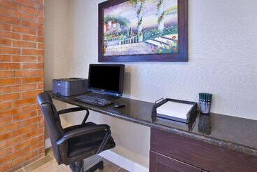 هتل Quality Inn Grand Blanc   Flint South