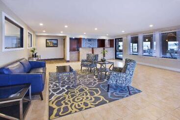هتل Quality Inn Grand Blanc   Flint South