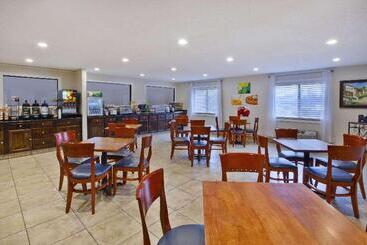 هتل Quality Inn Grand Blanc   Flint South