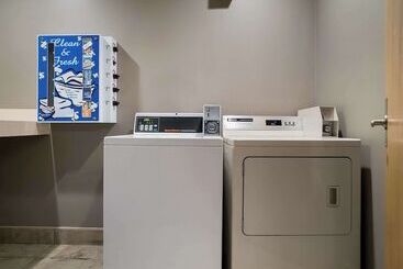 هتل Quality Inn Grand Blanc   Flint South