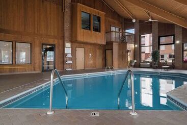 هتل Quality Inn Grand Blanc   Flint South