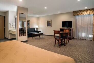 هتل Quality Inn Grand Blanc   Flint South