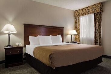 هتل Quality Inn Grand Blanc   Flint South