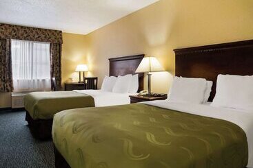 هتل Quality Inn Grand Blanc   Flint South