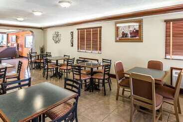 هتل Quality Inn & Suites Macon North