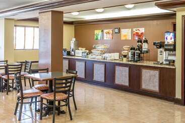 هتل Quality Inn & Suites Macon North