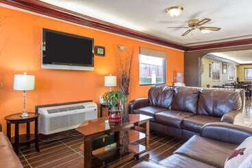 هتل Quality Inn & Suites Macon North