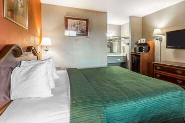 هتل Quality Inn & Suites Macon North