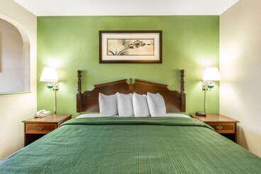 هتل Quality Inn & Suites Macon North